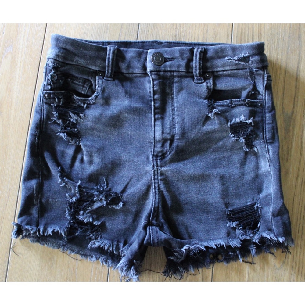 American Eagle Curvy High Rise Destroyed Frayed Fringe Shorties 2 26